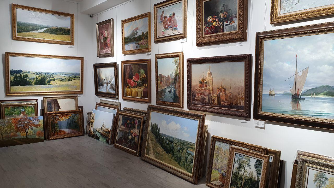 Экспозиция галереи Меларус Арт